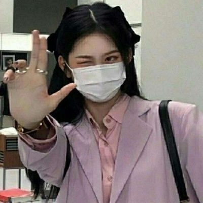 马斯克：我进退两难